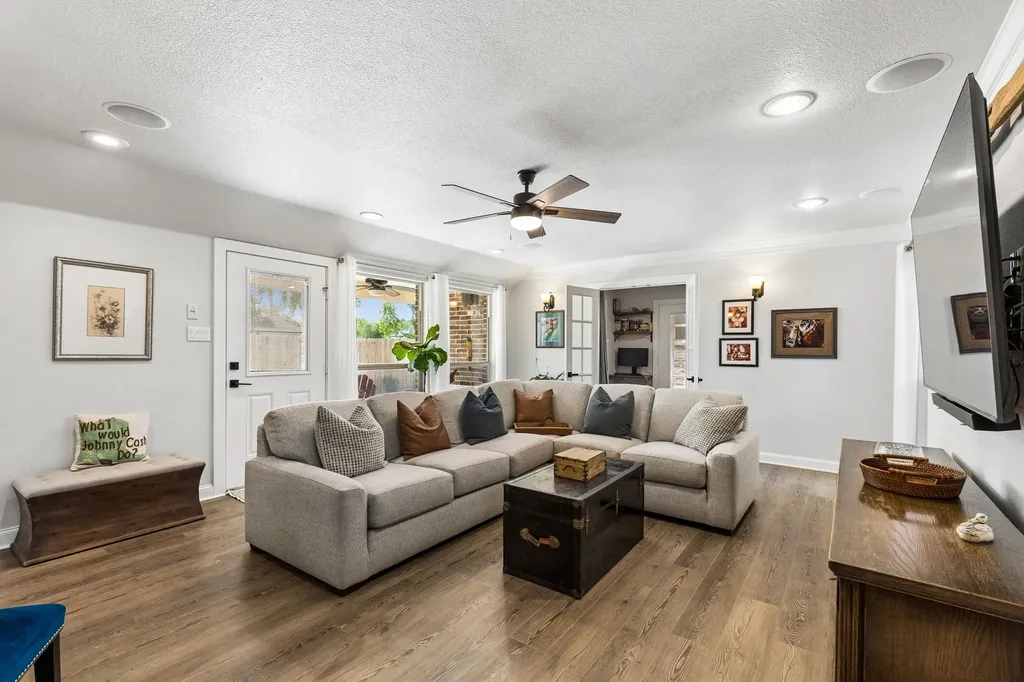 302 Denton Drive Roanoke TX 76262