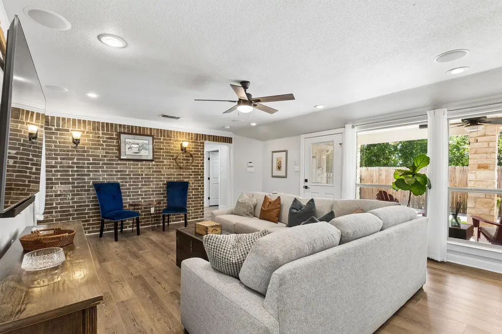 302 Denton Drive Roanoke TX 76262