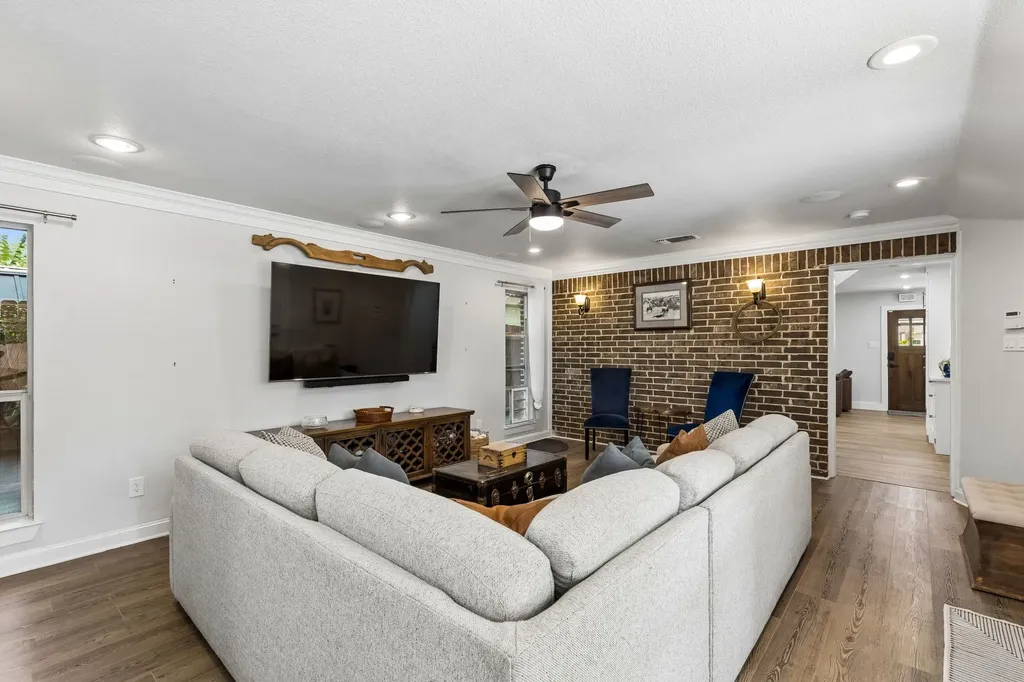 302 Denton Drive Roanoke TX 76262