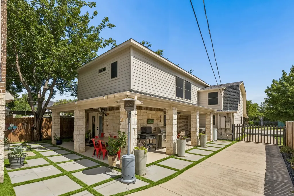 302 Denton Drive Roanoke TX 76262
