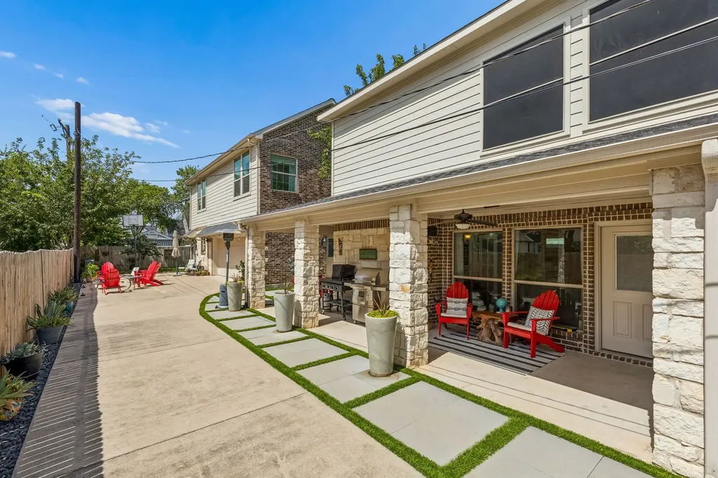 302 Denton Drive Roanoke TX 76262