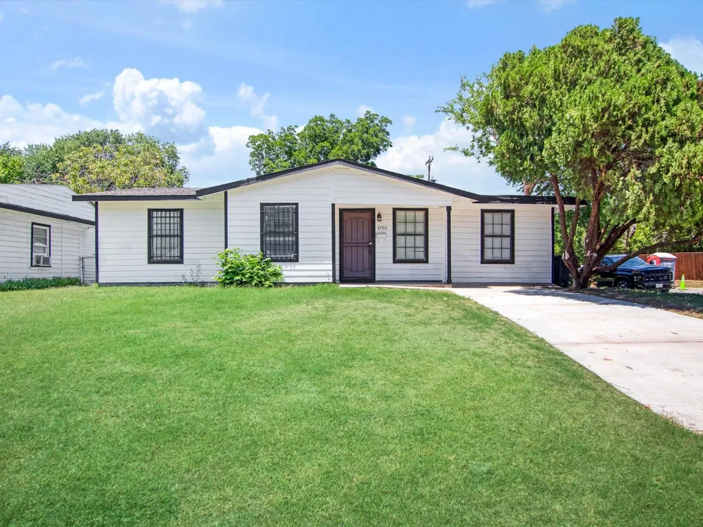 3700 Griggs Avenue Fort Worth TX 76119