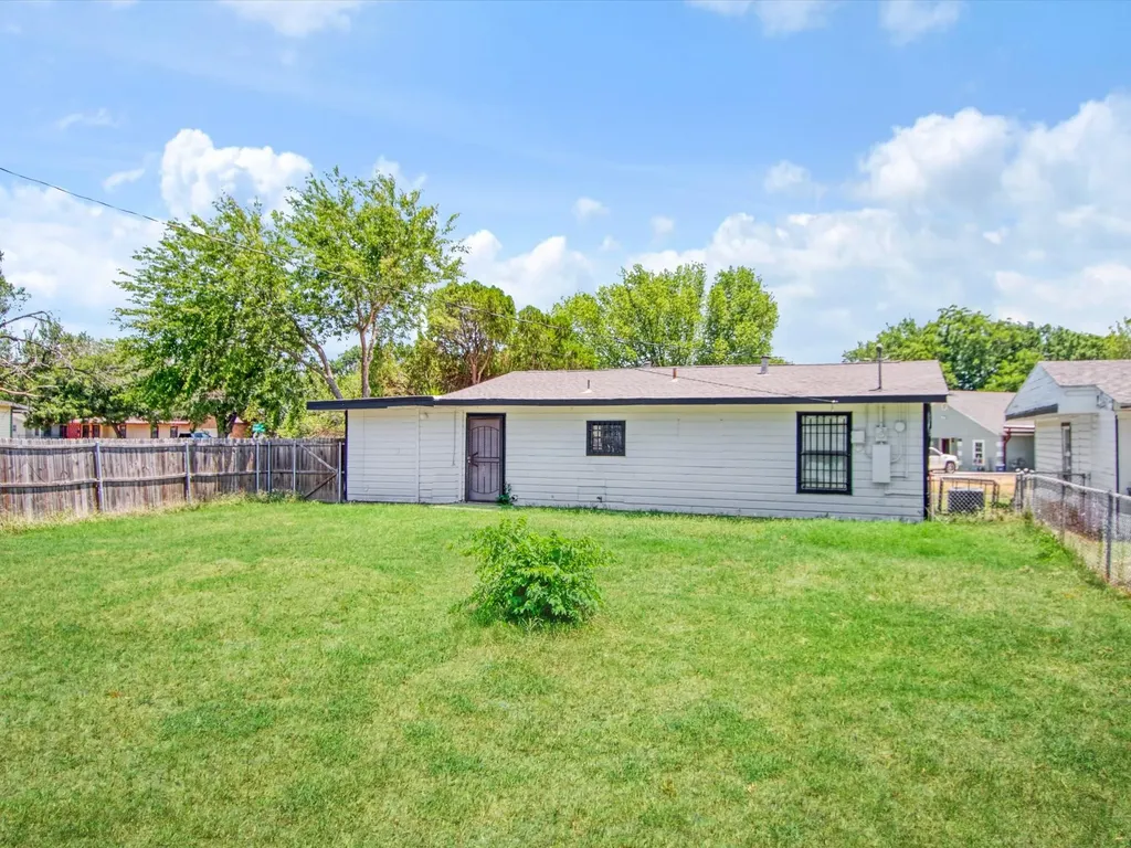 3700 Griggs Avenue Fort Worth TX 76119
