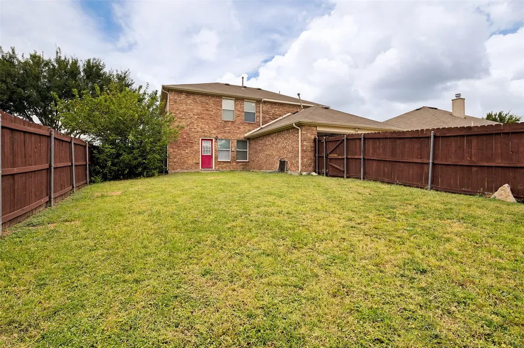 614 Hearthstone Drive Lancaster TX 75146