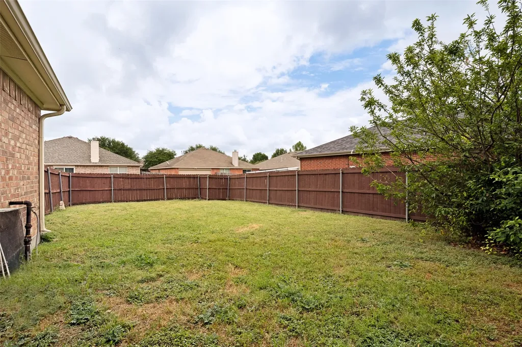 614 Hearthstone Drive Lancaster TX 75146