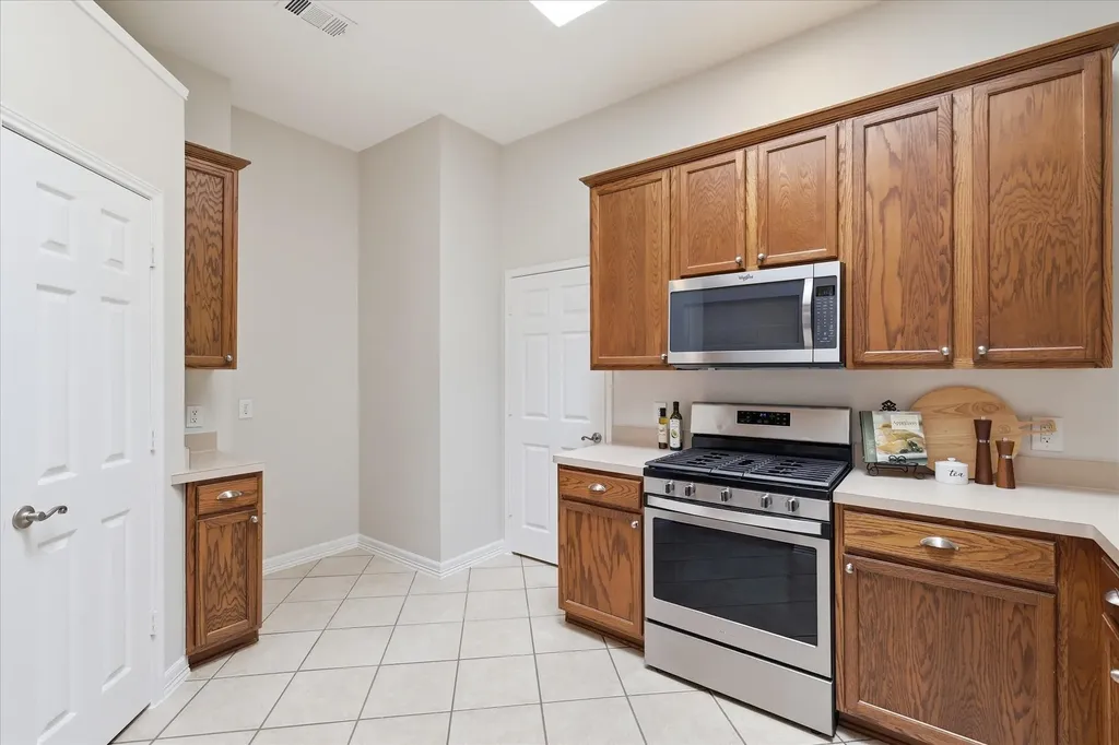 1204 Wentwood Drive Corinth TX 76210