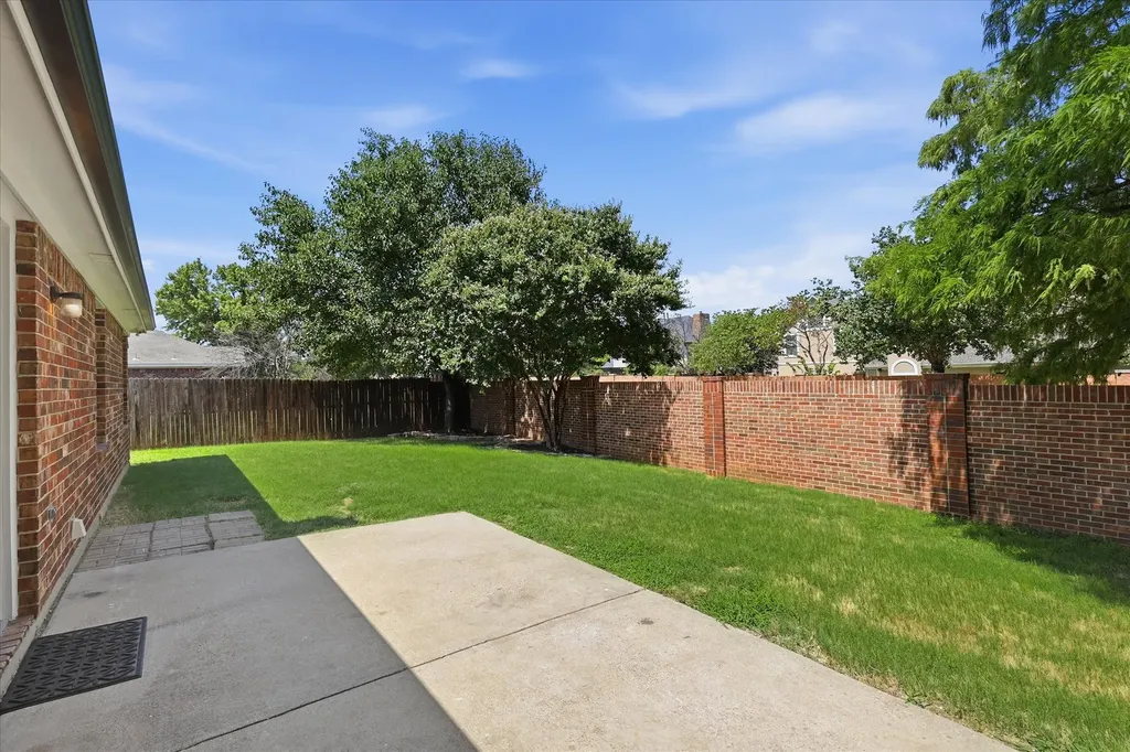 1204 Wentwood Drive Corinth TX 76210