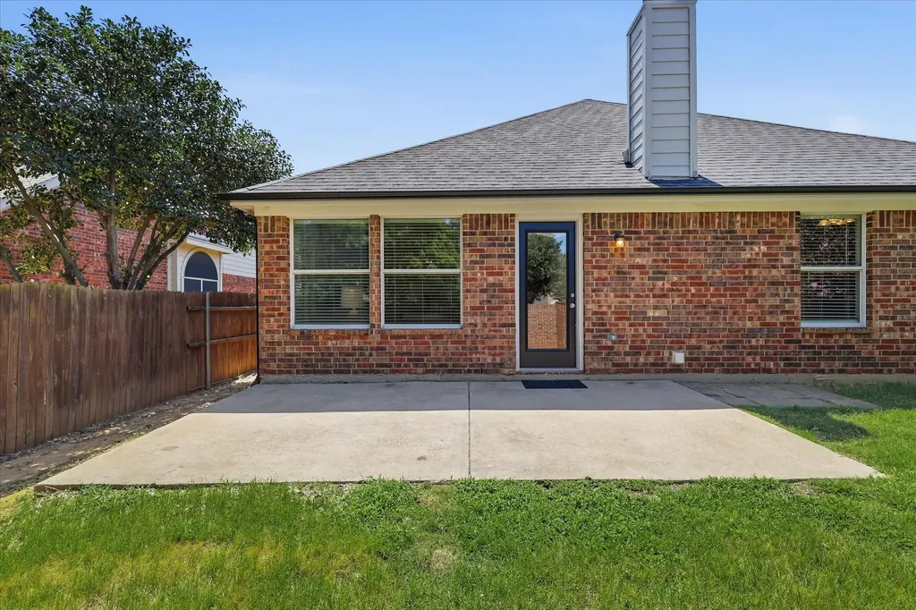 1204 Wentwood Drive Corinth TX 76210