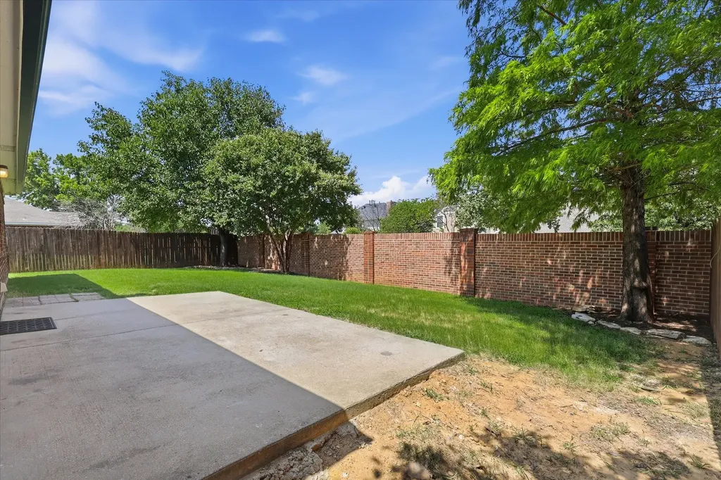 1204 Wentwood Drive Corinth TX 76210