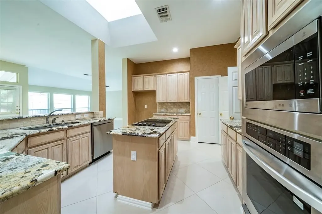 2231 Templeton Drive Arlington TX 76006