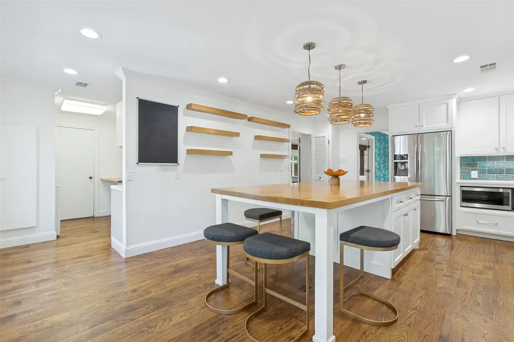 100 N Gentle Drive Richardson TX 75080