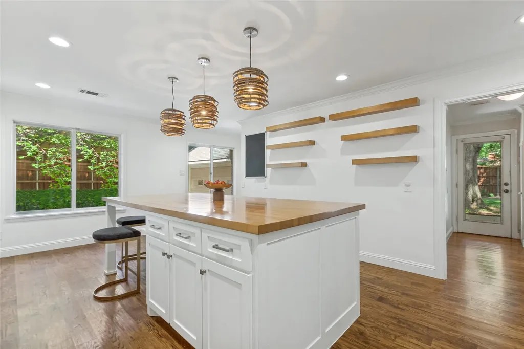100 N Gentle Drive Richardson TX 75080