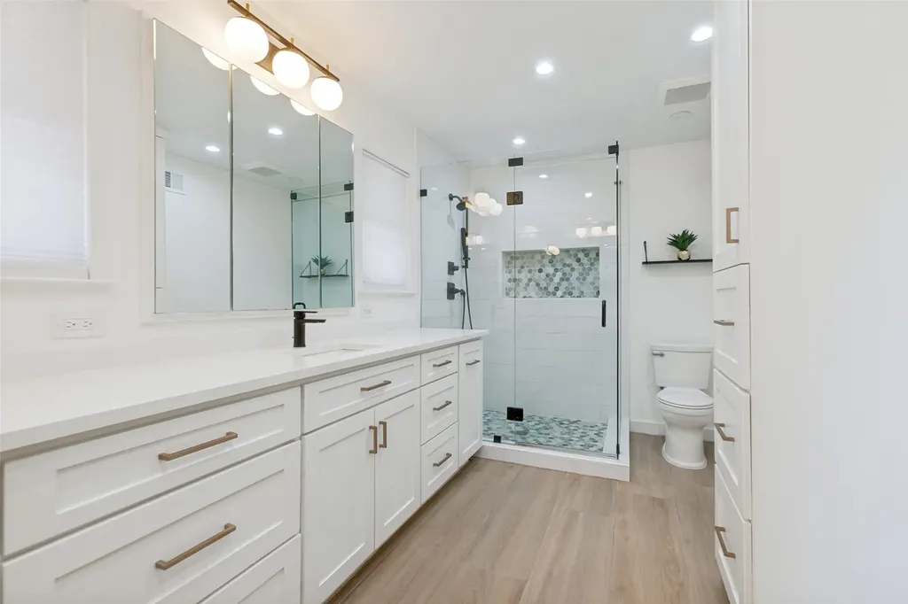 100 N Gentle Drive Richardson TX 75080