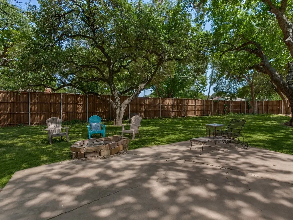 100 N Gentle Drive Richardson TX 75080