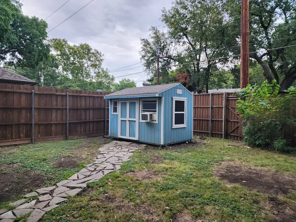 100 N Gentle Drive Richardson TX 75080