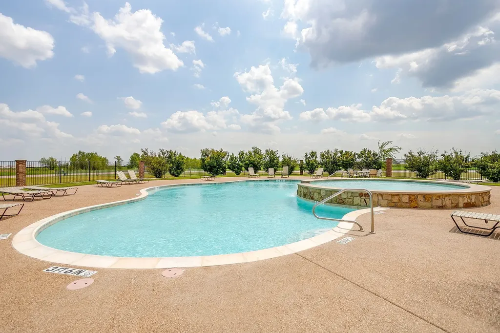 301 County Road 207 Alvarado TX 76009