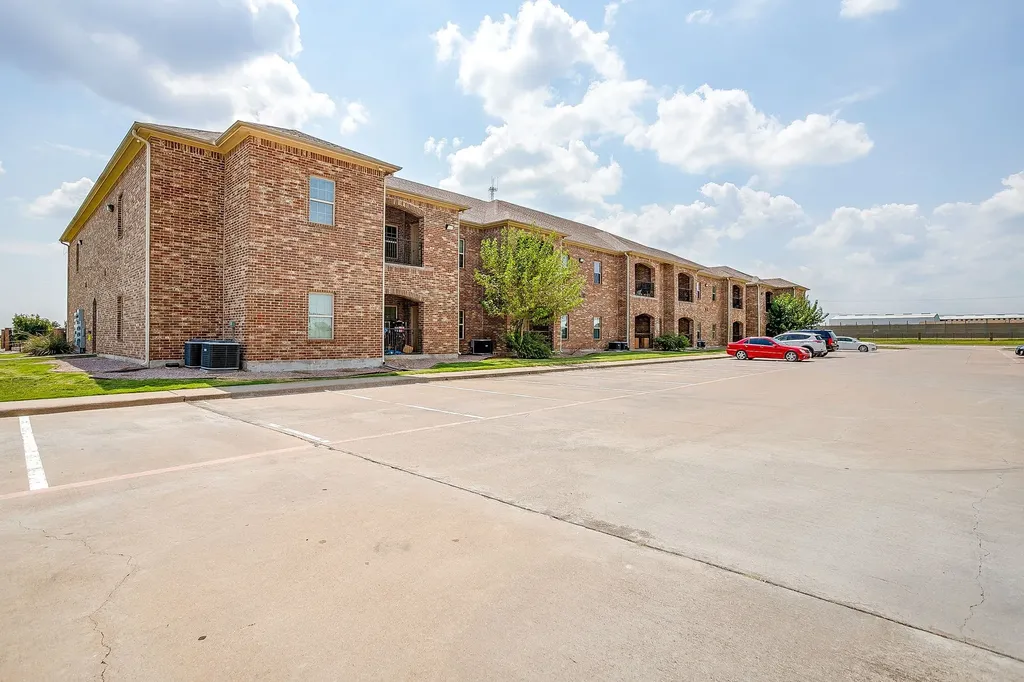 301 County Road 207 Alvarado TX 76009
