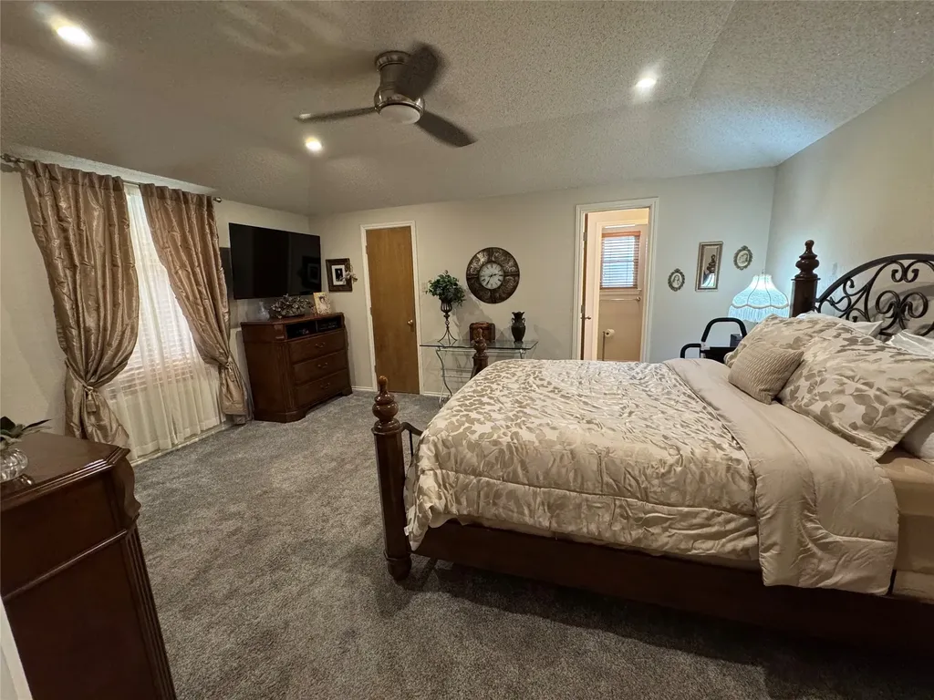 1104 Dove Hollow Road Granbury TX 76048