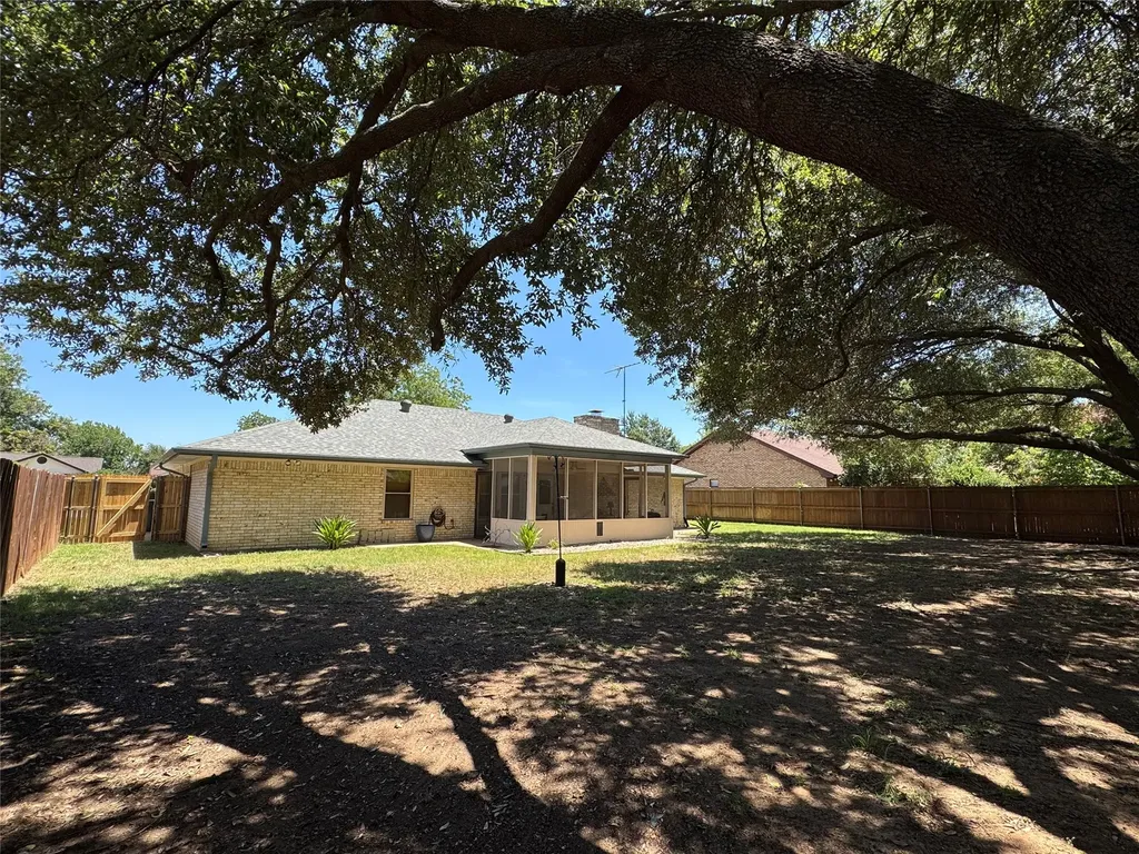 1104 Dove Hollow Road Granbury TX 76048