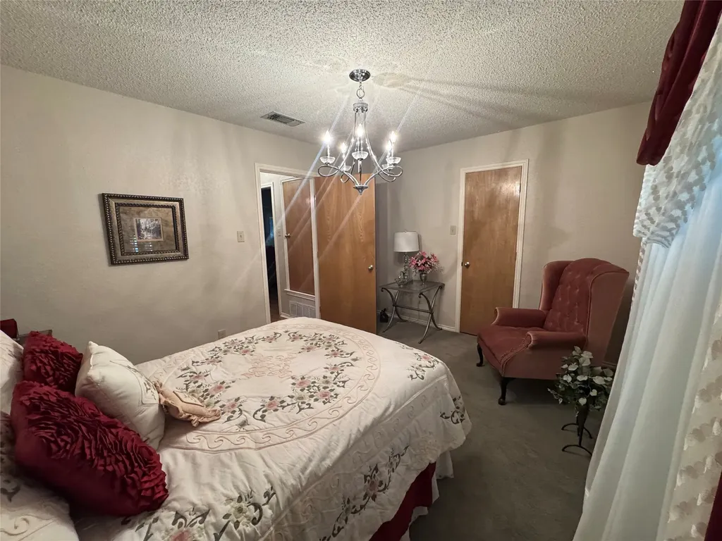 1104 Dove Hollow Road Granbury TX 76048