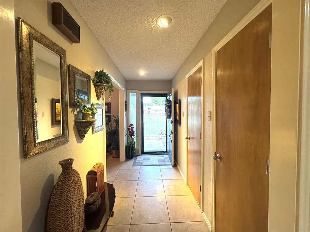 1104 Dove Hollow Road Granbury TX 76048