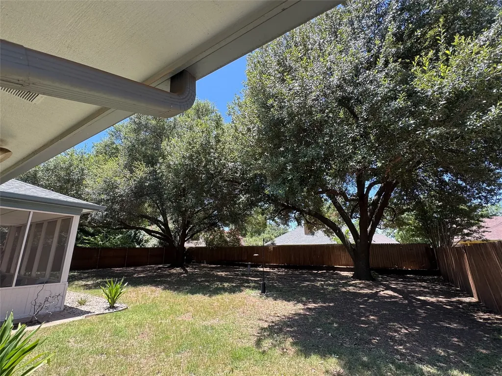 1104 Dove Hollow Road Granbury TX 76048