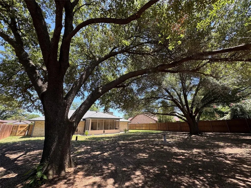 1104 Dove Hollow Road Granbury TX 76048