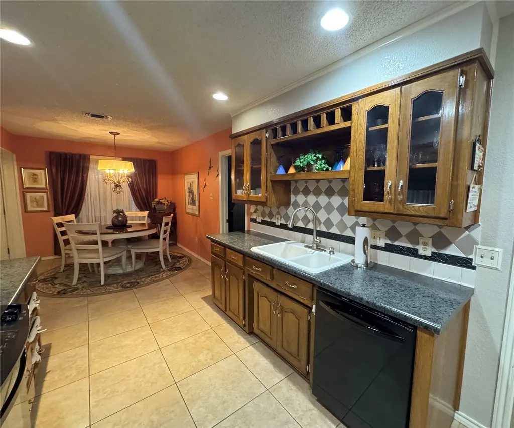1104 Dove Hollow Road Granbury TX 76048