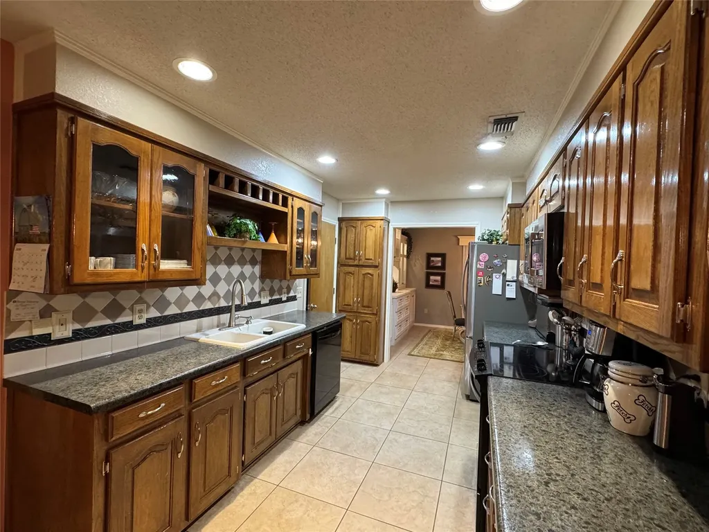 1104 Dove Hollow Road Granbury TX 76048