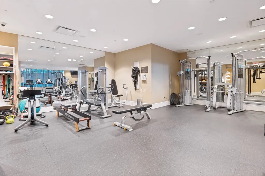 3505 Turtle Creek Boulevard Dallas TX 75219