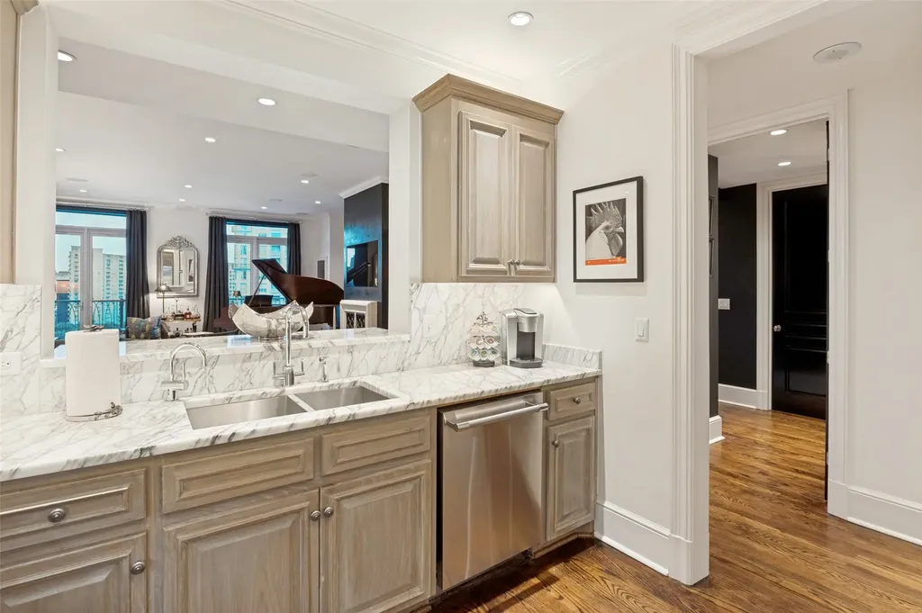 3505 Turtle Creek Boulevard Dallas TX 75219