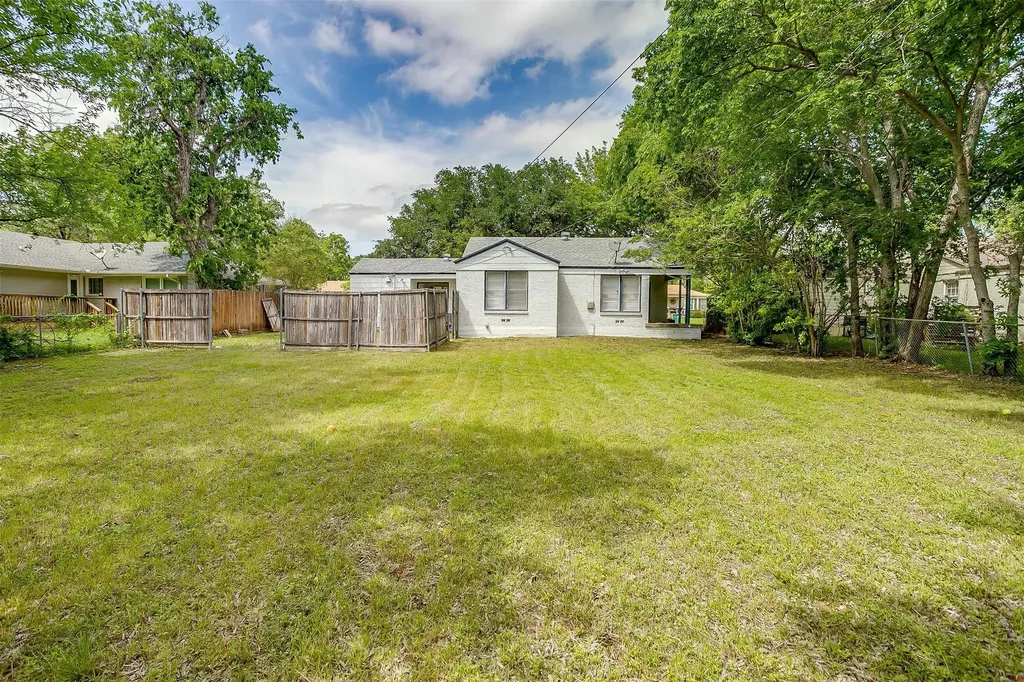 3557 Suffolk Drive Fort Worth TX 76109