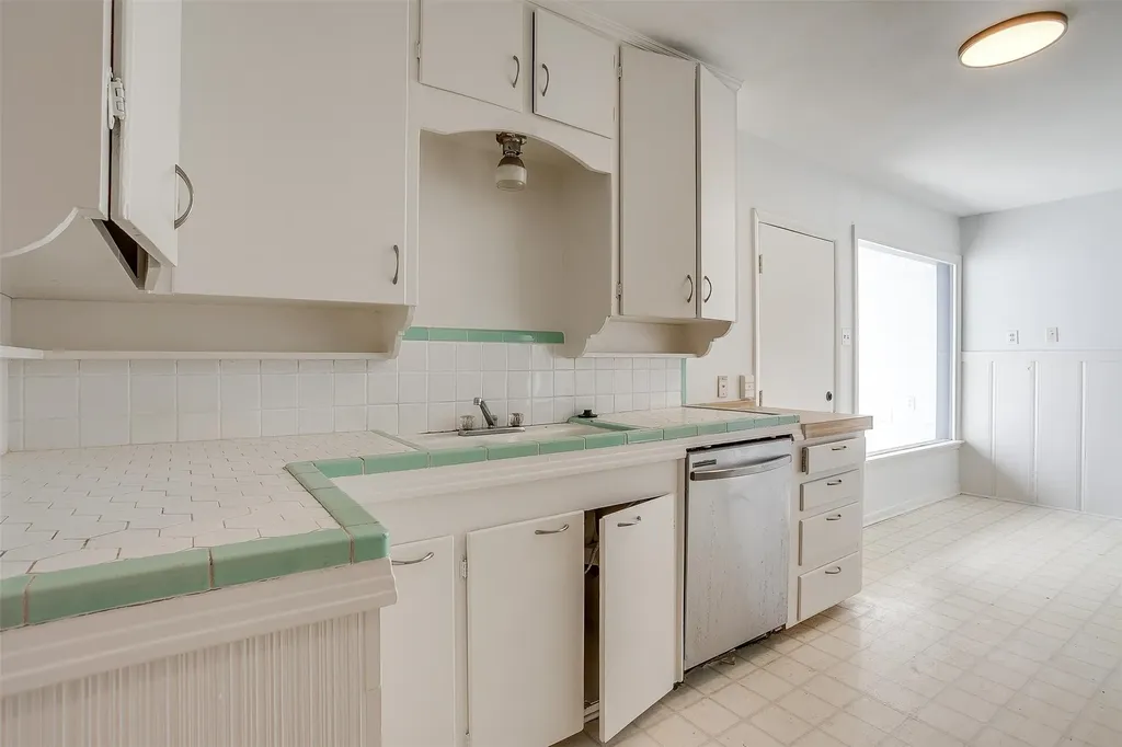 3557 Suffolk Drive Fort Worth TX 76109