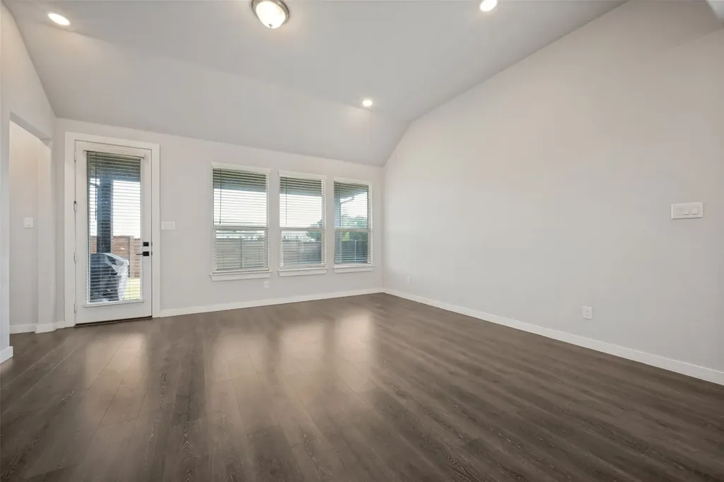 1234 Stagecoach Trail Justin TX 76247