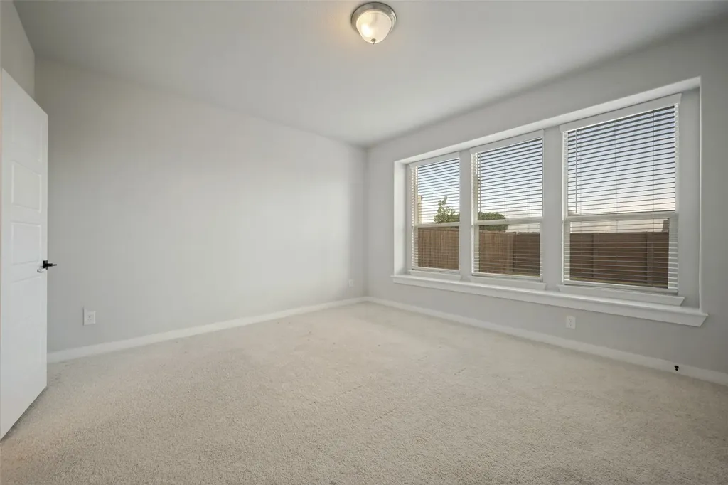 1234 Stagecoach Trail Justin TX 76247