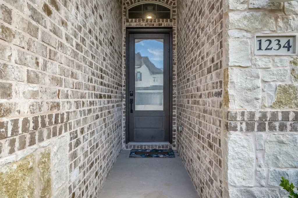 1234 Stagecoach Trail Justin TX 76247