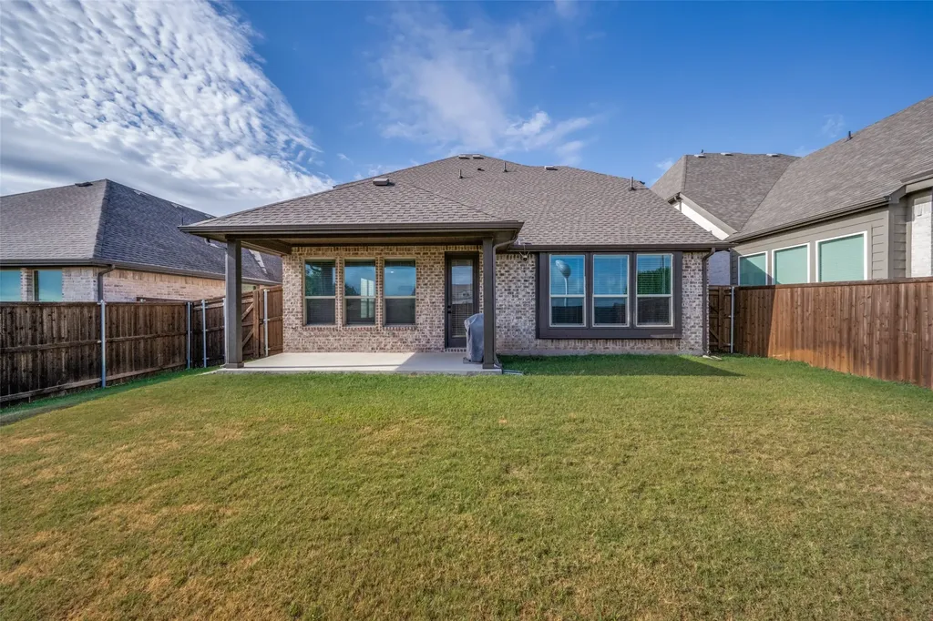 1234 Stagecoach Trail Justin TX 76247