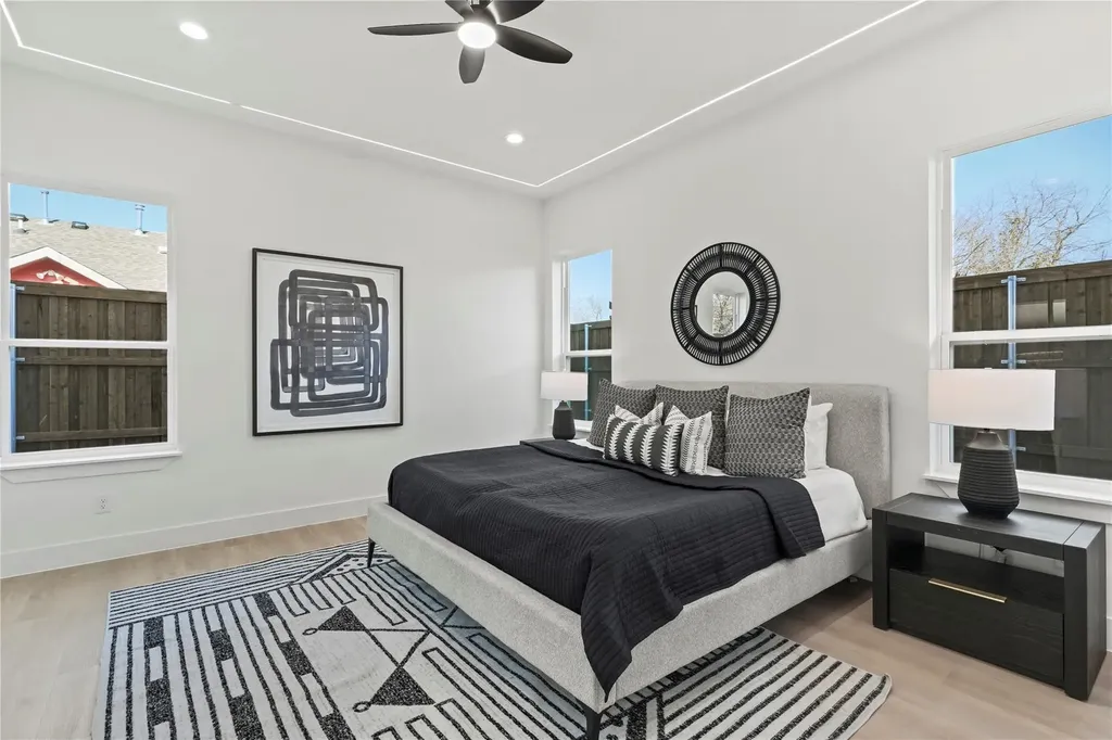 1503 Dennison Street Dallas TX 75212