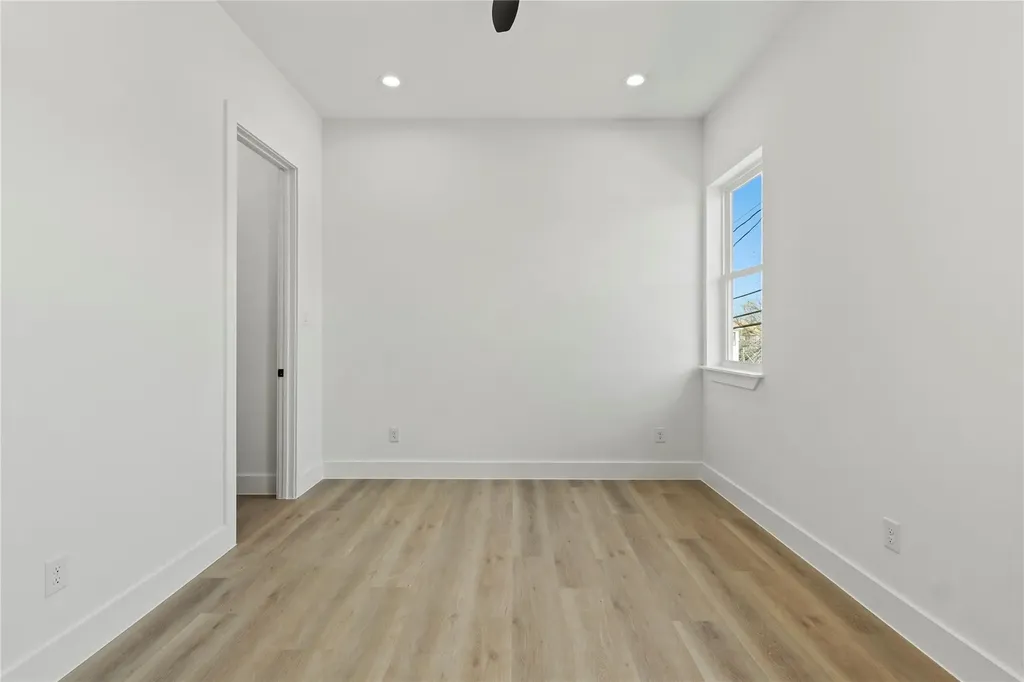 1503 Dennison Street Dallas TX 75212
