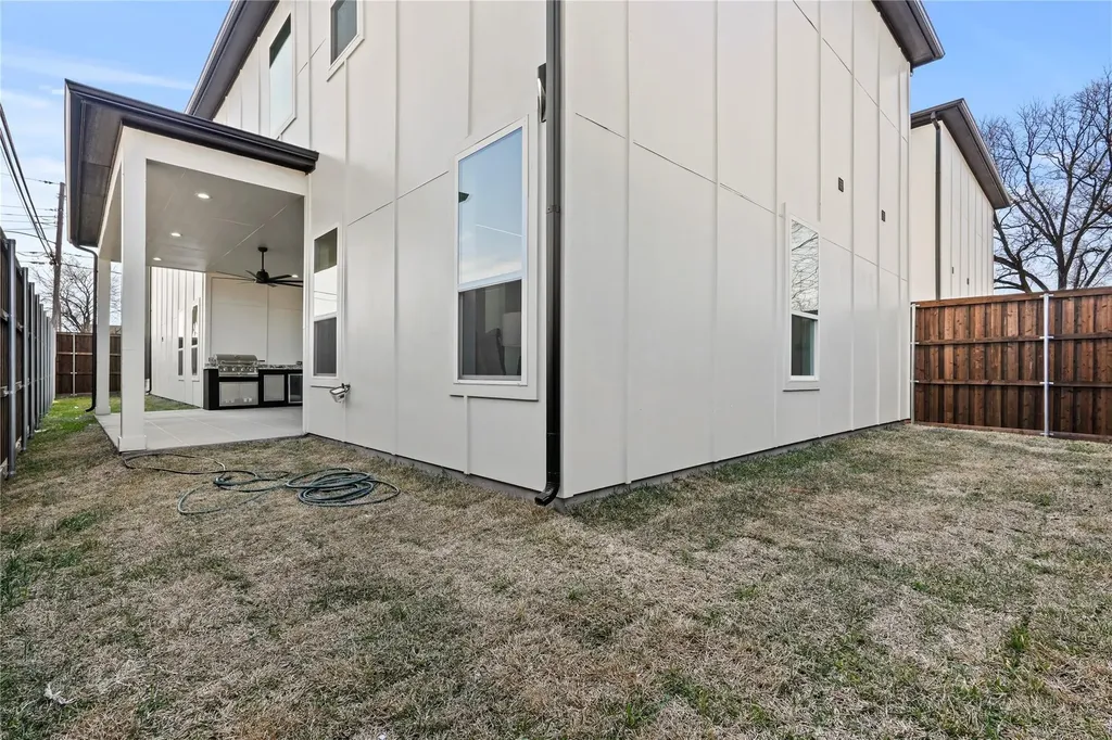 1503 Dennison Street Dallas TX 75212