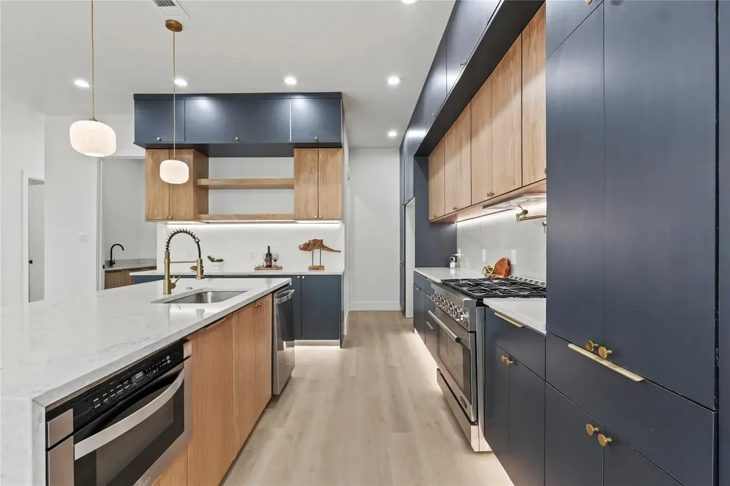 1503 Dennison Street Dallas TX 75212