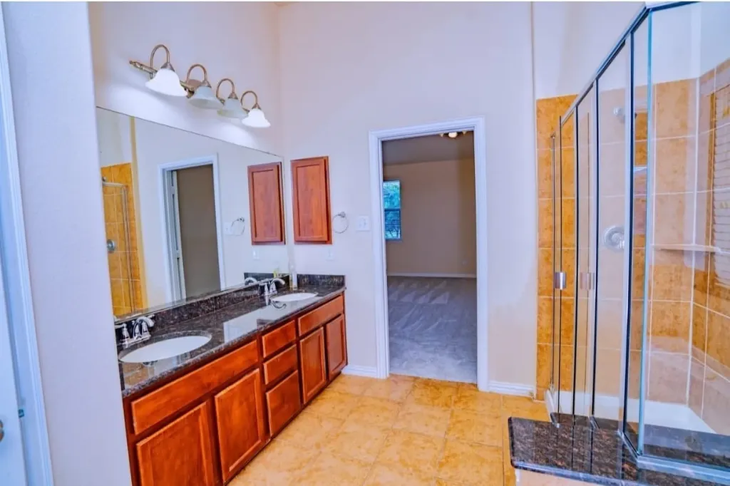 2439 Newcastle Bend Irving TX 75063
