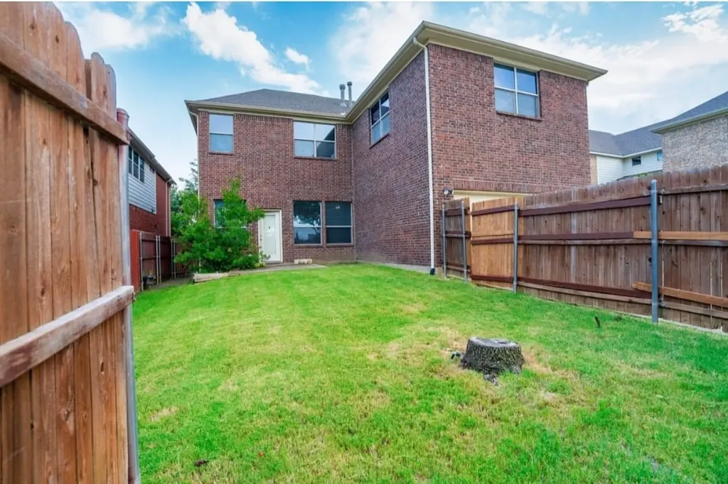 2439 Newcastle Bend Irving TX 75063