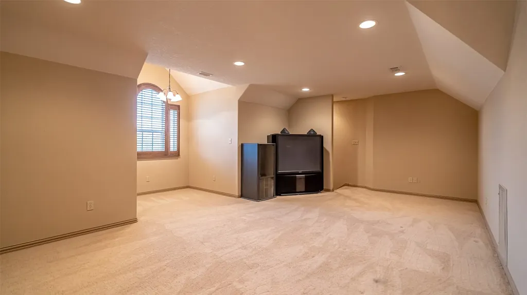 2300 E Emerald Bend Court Granbury TX 76049