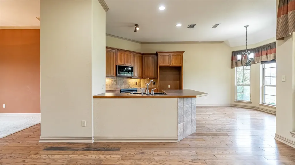2300 E Emerald Bend Court Granbury TX 76049