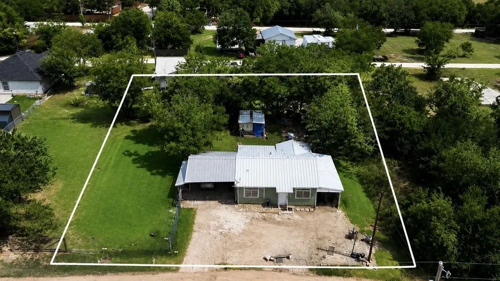 112 Shobert Drive Whitney TX 76692