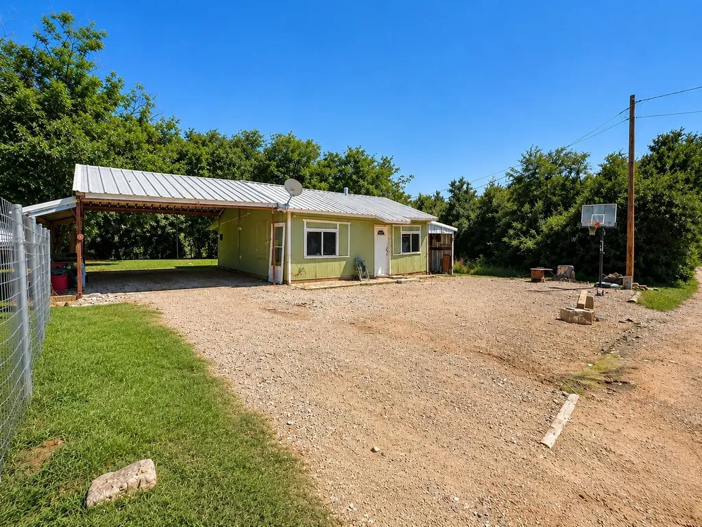 112 Shobert Drive Whitney TX 76692