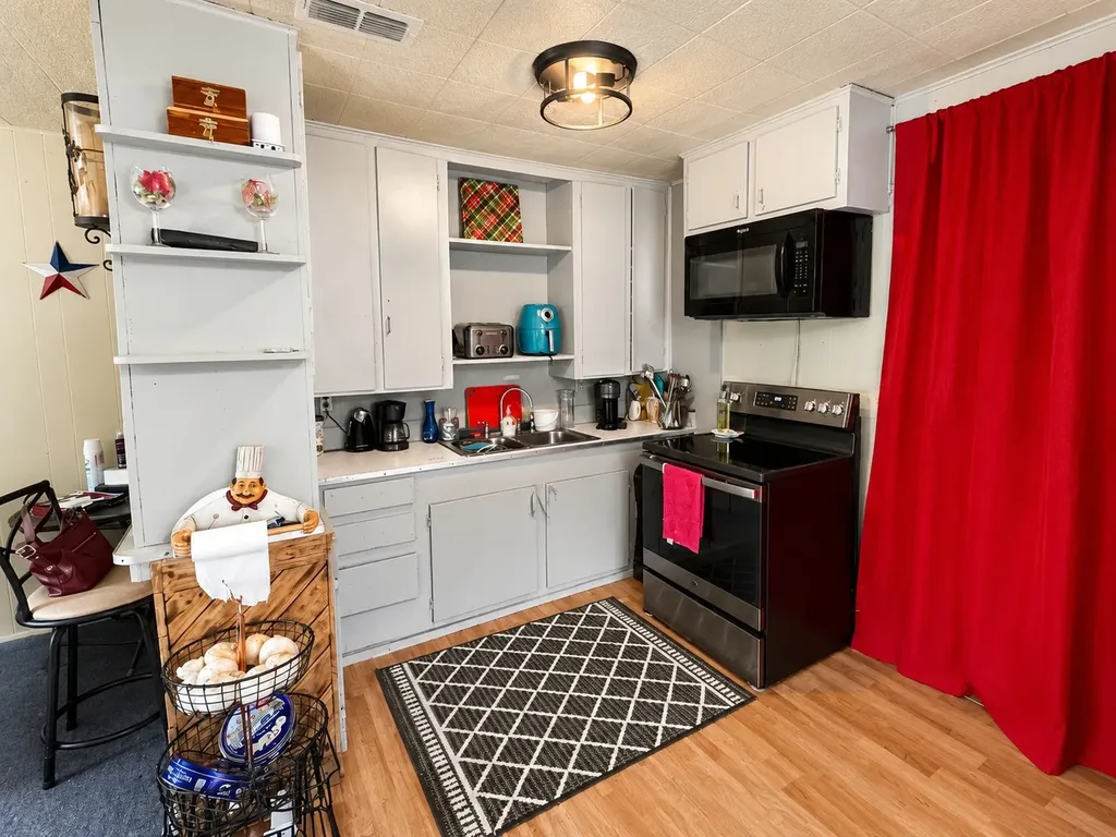 112 Shobert Drive Whitney TX 76692