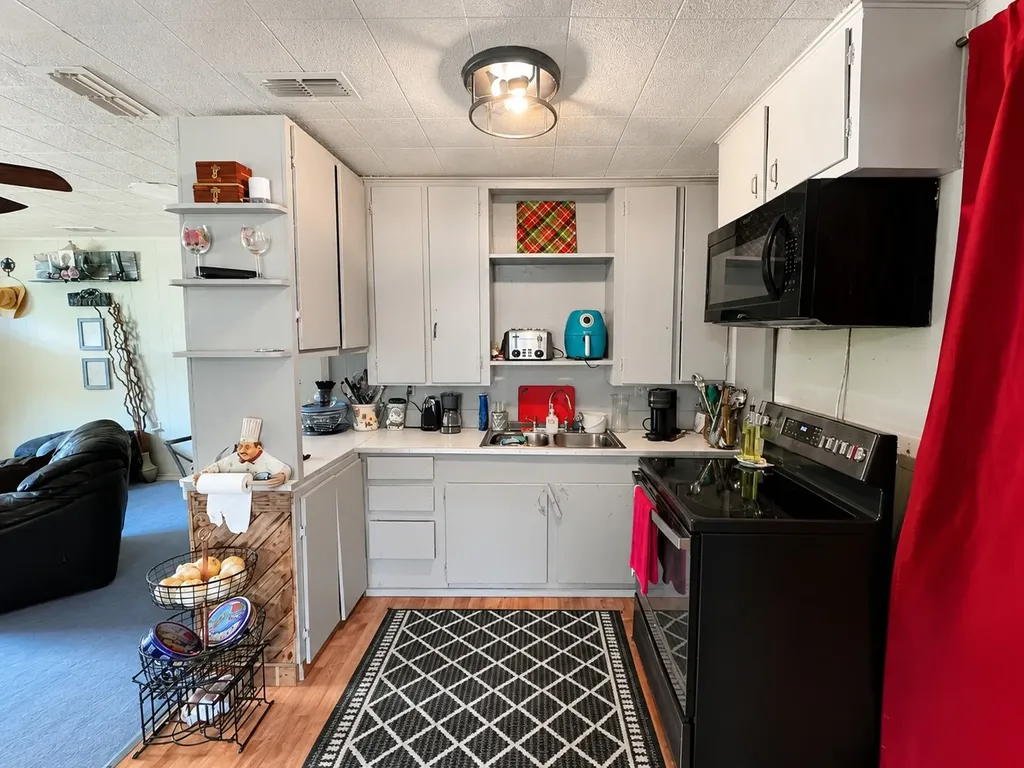 112 Shobert Drive Whitney TX 76692