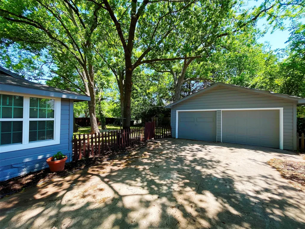 1107 Hall Street Mckinney TX 75069
